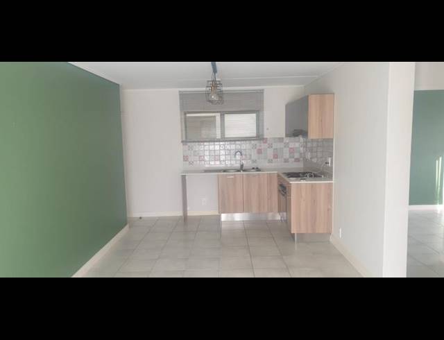 2 BEDROOM PROPERTY TO RENT IN GREENBAY ECO ESTATE